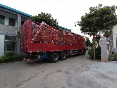 Манипулаторът е готов и готов за доставка.